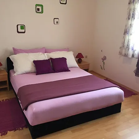 Apartment Durda Pirovac